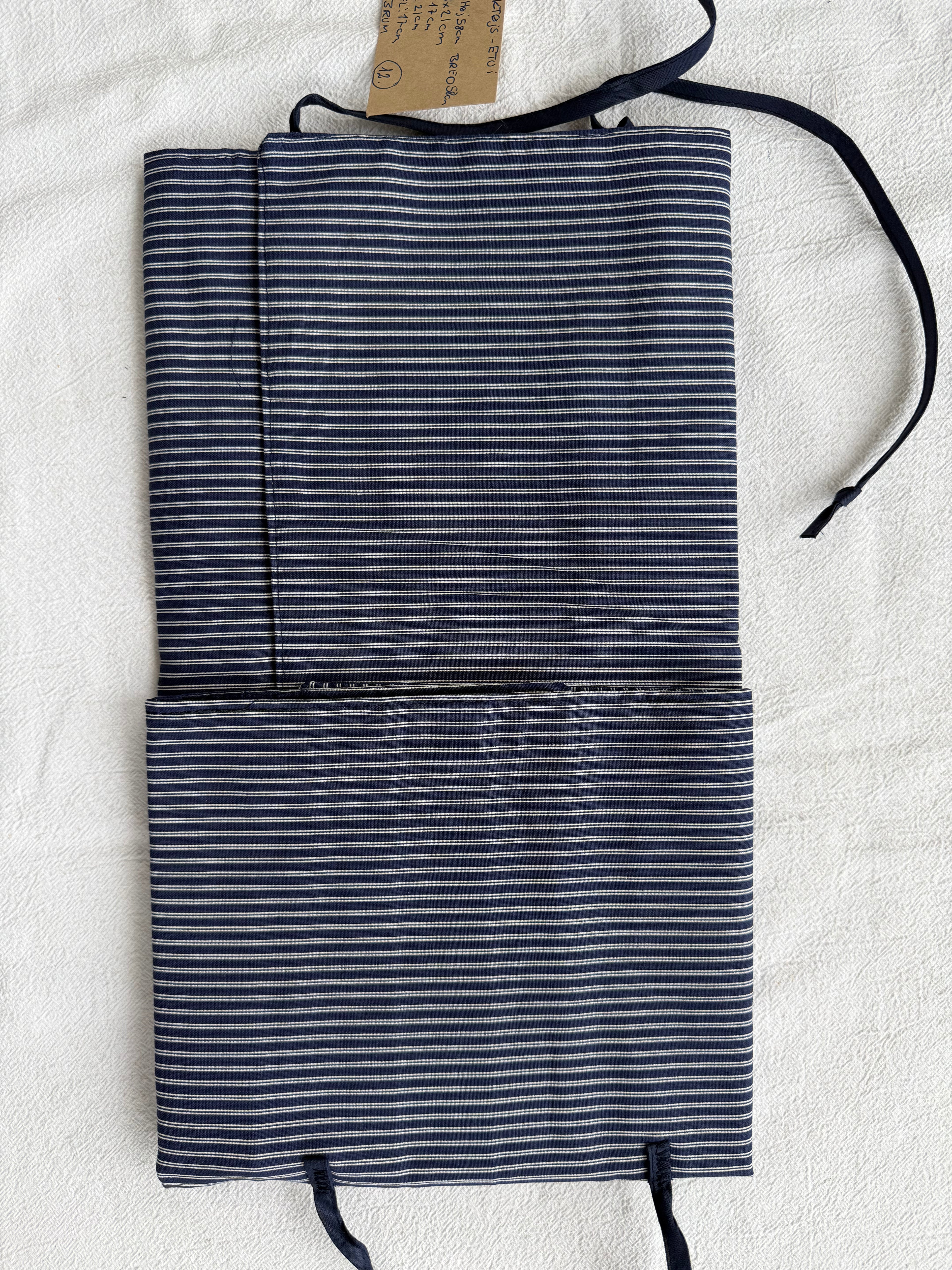 Strikke-Værktøjs-Etui 12. - Handmade by Nogetfralene - Blå “mælkedreng”