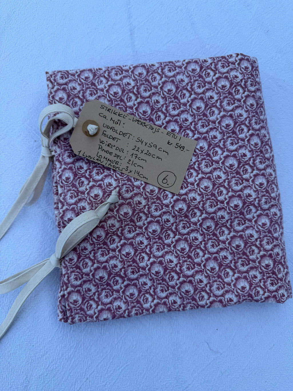 Strikke-Værktøjs-Etui 6. - Blomster lys støvet rosa - Handmade by Nogetfralene