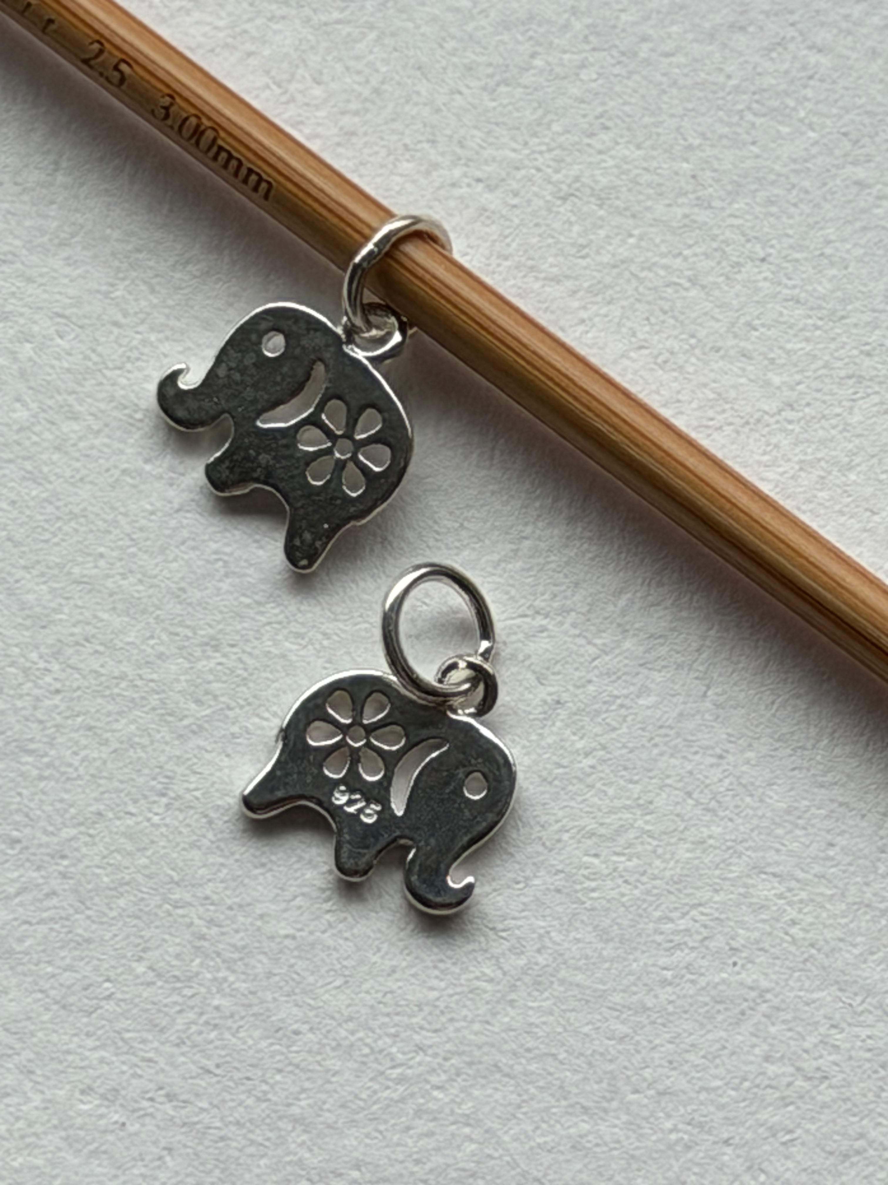 Sølv Elefant ca 10x10 mm  - vedhæng - Maskemarkør (op til 3 mm pinde)