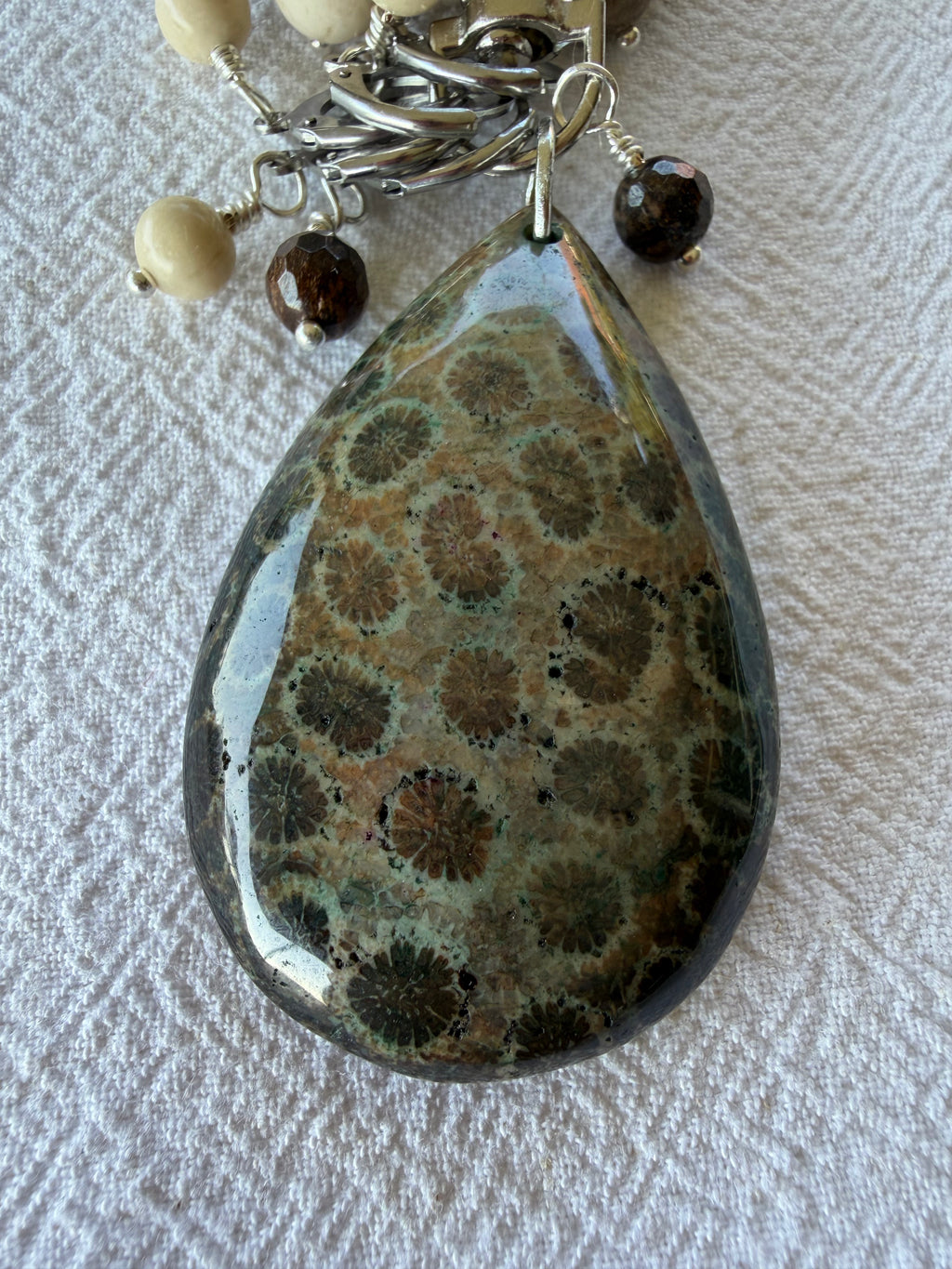 Maskemarkør sæt Chrysantemum Coral Fossil Unika forsølvet. 5x10mm, 10x7mm og 5x åbenlukkelige markører