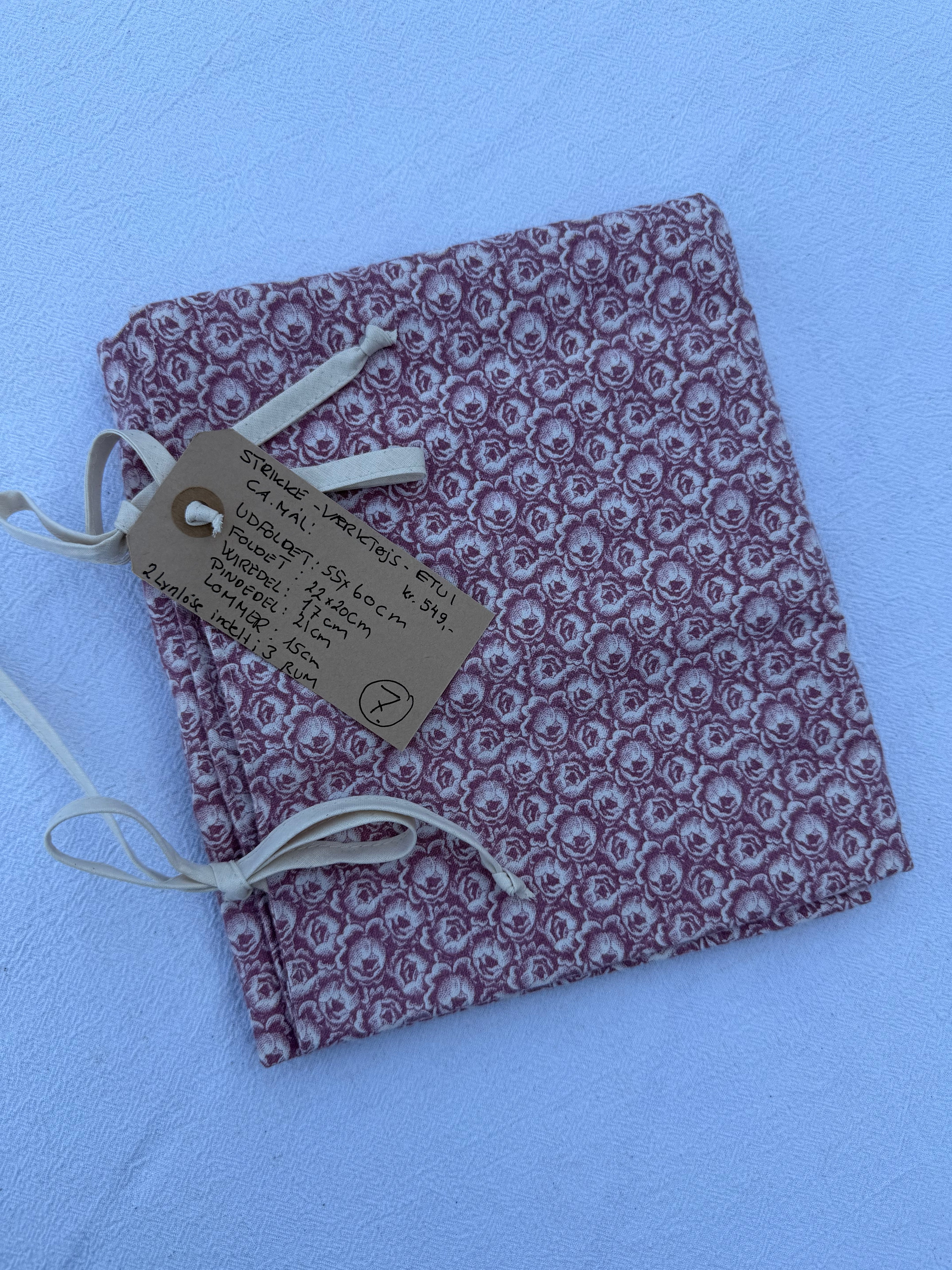 Strikke-Værktøjs-Etui 7. - Blomster lys støvet rosa - Handmade by Nogetfralene