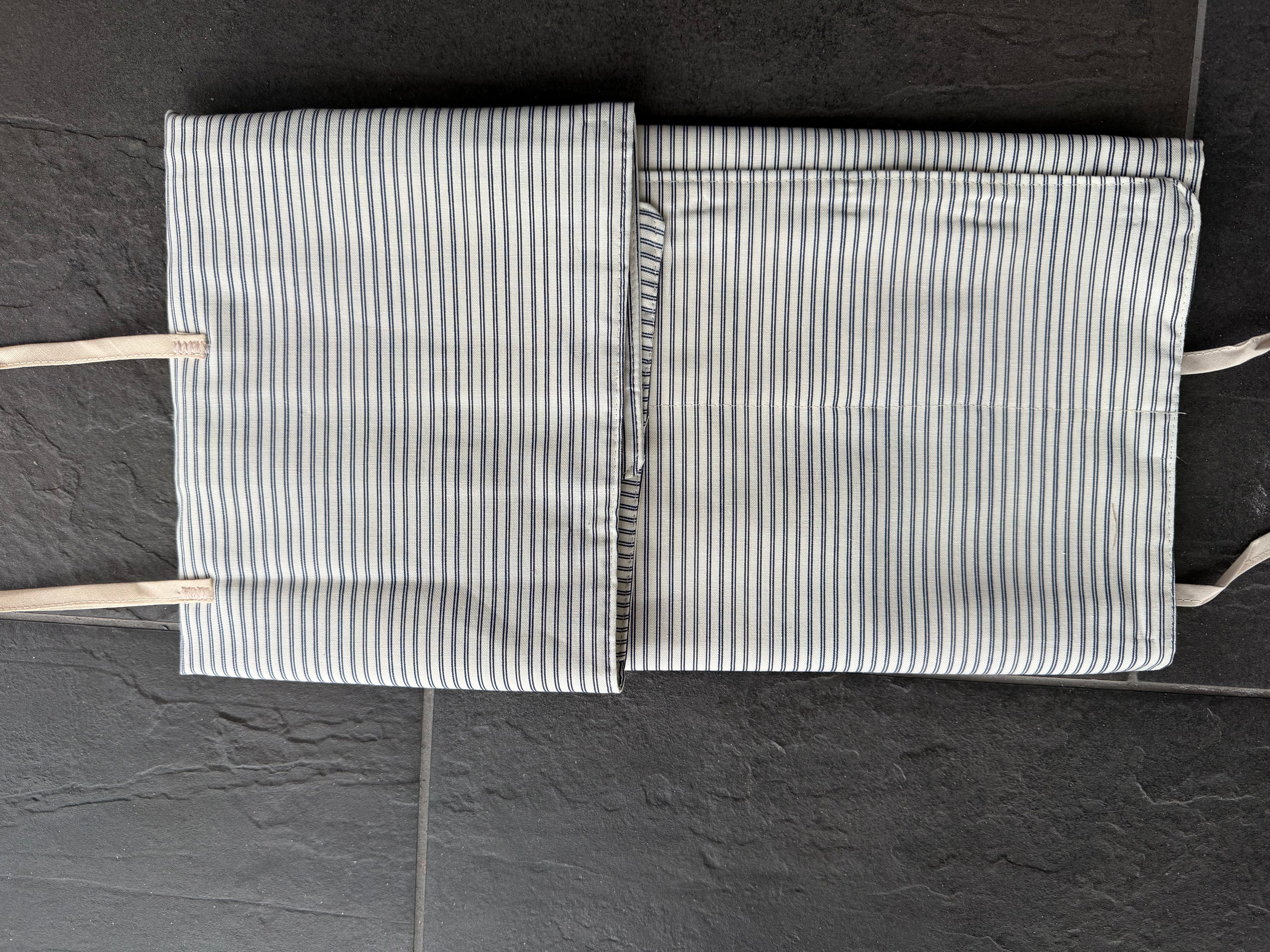 Strikke-Værktøjs-Etui 4. “Mælkedreng” stribet lys beige/blå