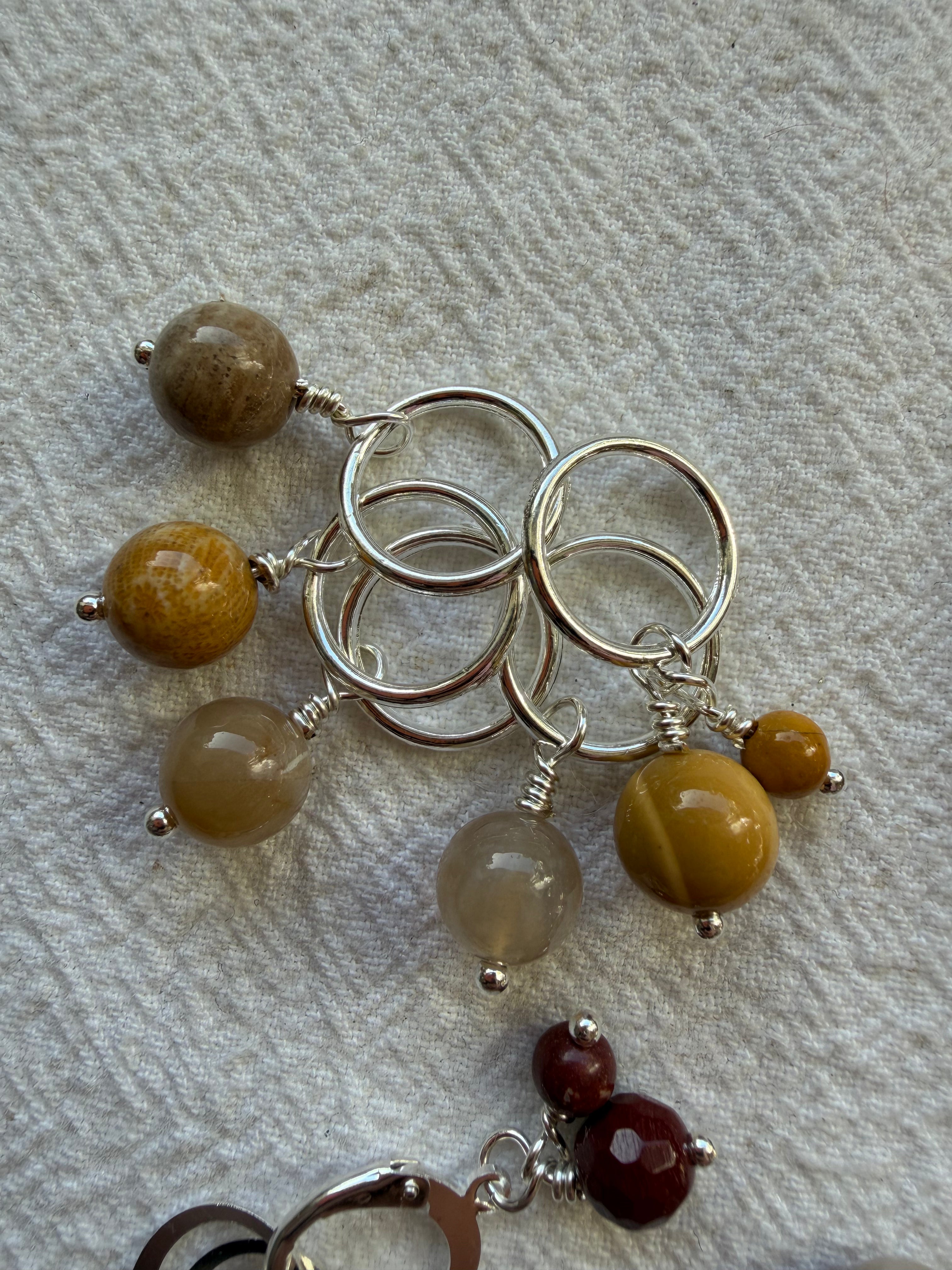 Maskemarkør sæt Dråbe Chrysantemum fossil- Ocean fossil, Solsten, Bronzit og Mookite - Forgyldt luksus - 11x 7mm, 5x10mm og 5x åbenlukkelige markører