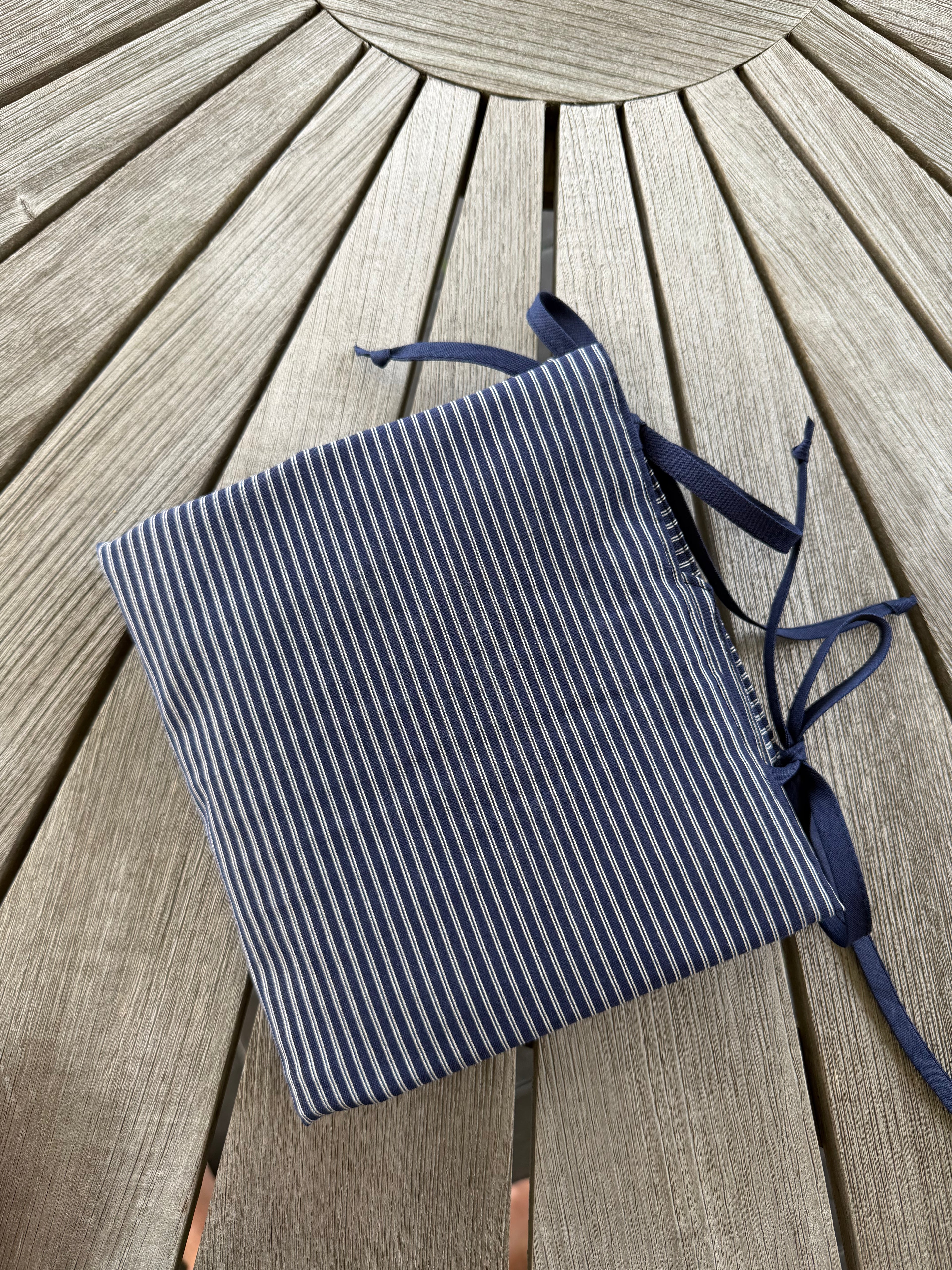 Strikke-Værktøjs-Etui 1. Stribet blå/beige