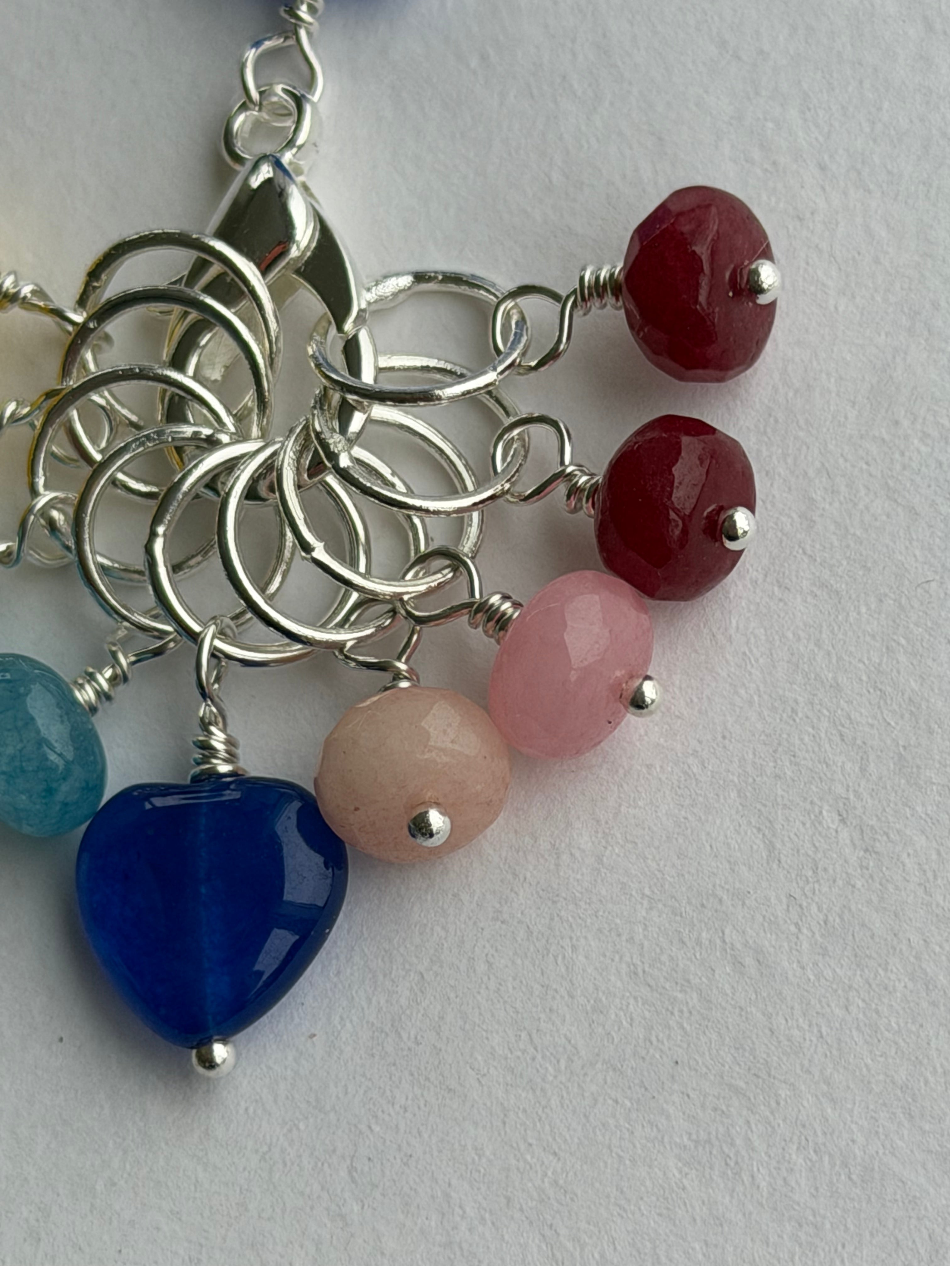 Maskemarkør sæt Rondeller - Blå Hjerte forsølvet. Op til 7 mm. Akvamarin, Gul Jade, Rubin og Rhodocrosit