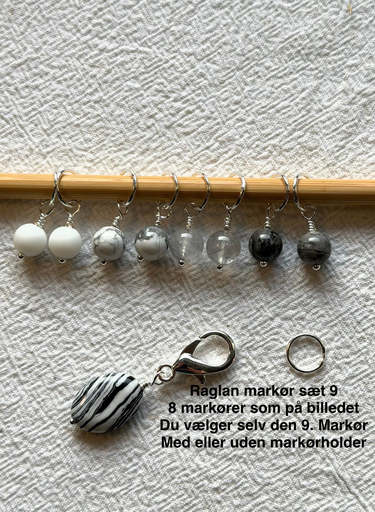 Raglan Markør sæt 9 forsølvet/forgyldt - Med 9 markører - de 8 som på billedet, den 9. Vælger du selv - Du vælger ringestørrelse - Du vælger med holder 229.- / uden holder 199.-