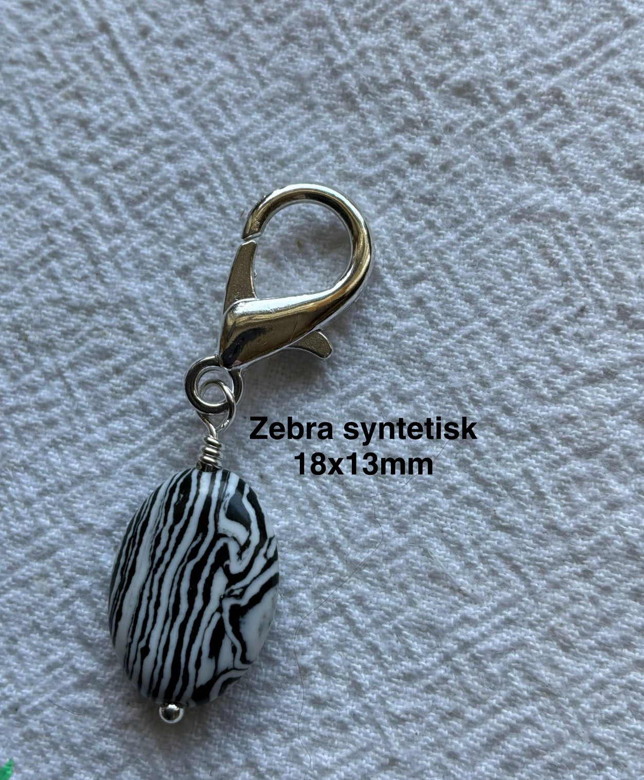 Markørholdere - sorte, grå, mix - vælg sten og vælg karabinhage forsølvet eller forgyldt