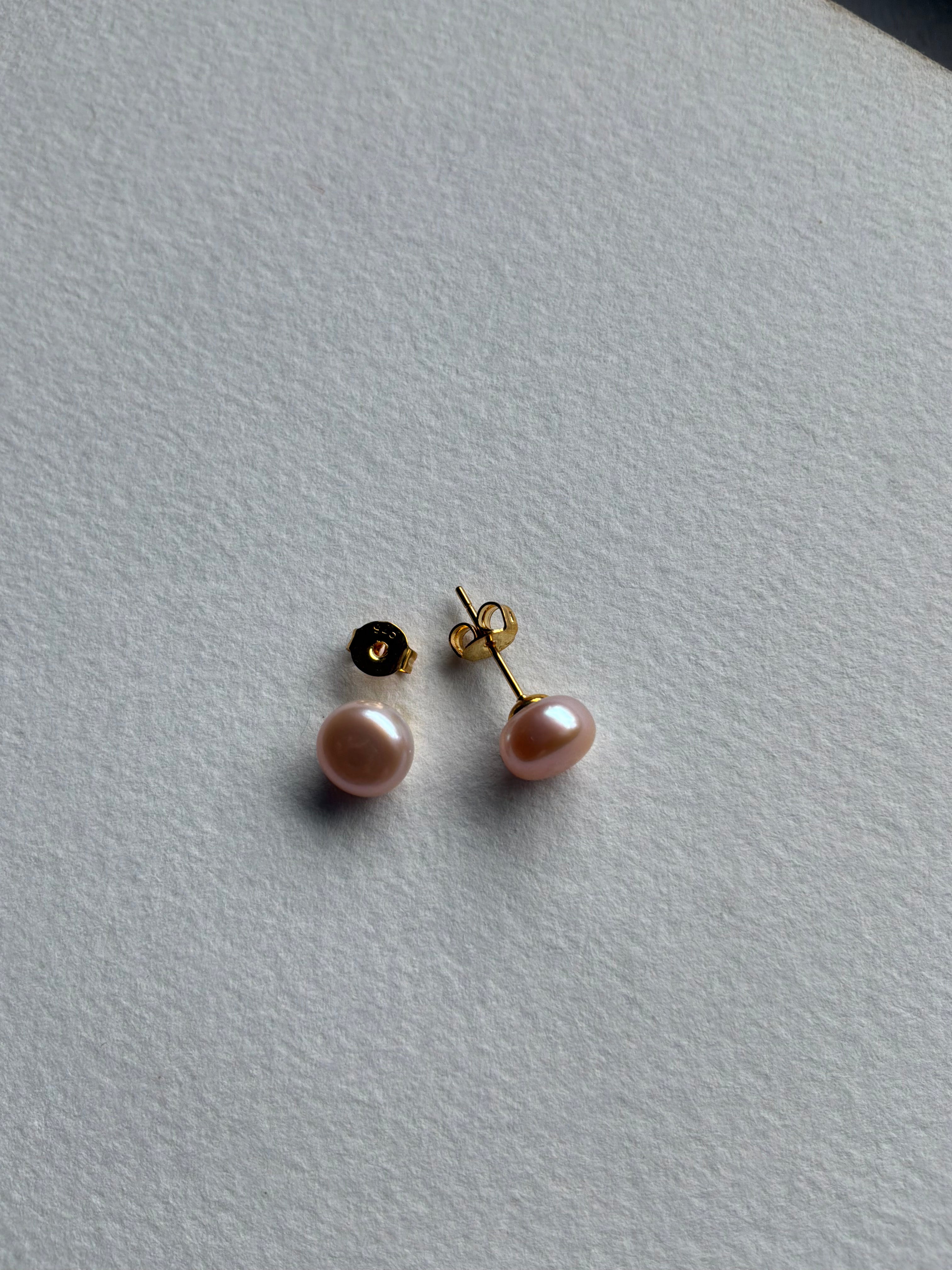 Ørestikker Perle lys fersken 8x 5mm  sterlingsølv forgyldt - Billede på vej