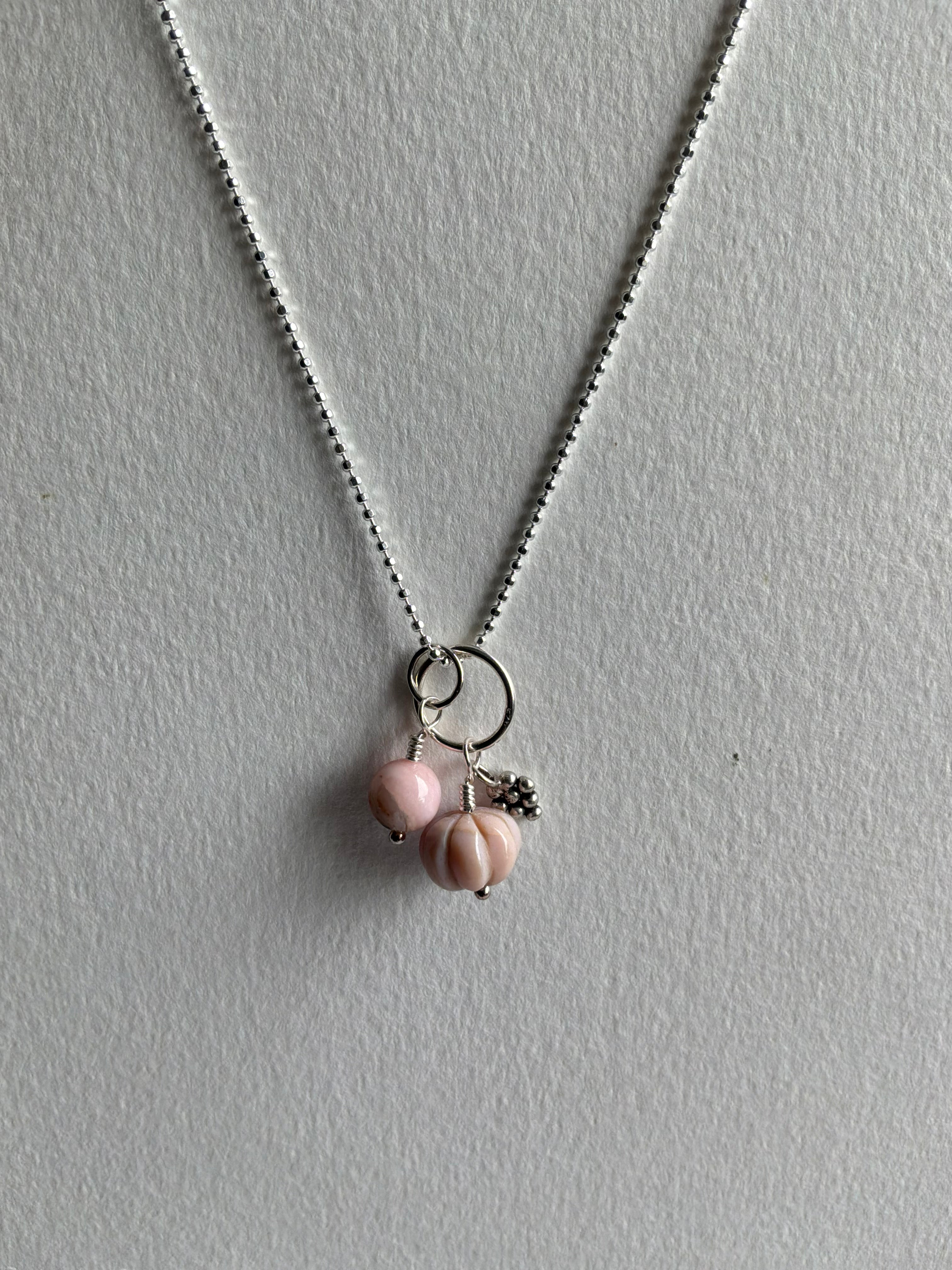 Sterling Sølv  Halskæde UNIKA med Pink Oregon Opaler vedhæng. Med sterlingsølv kæde 80 cm