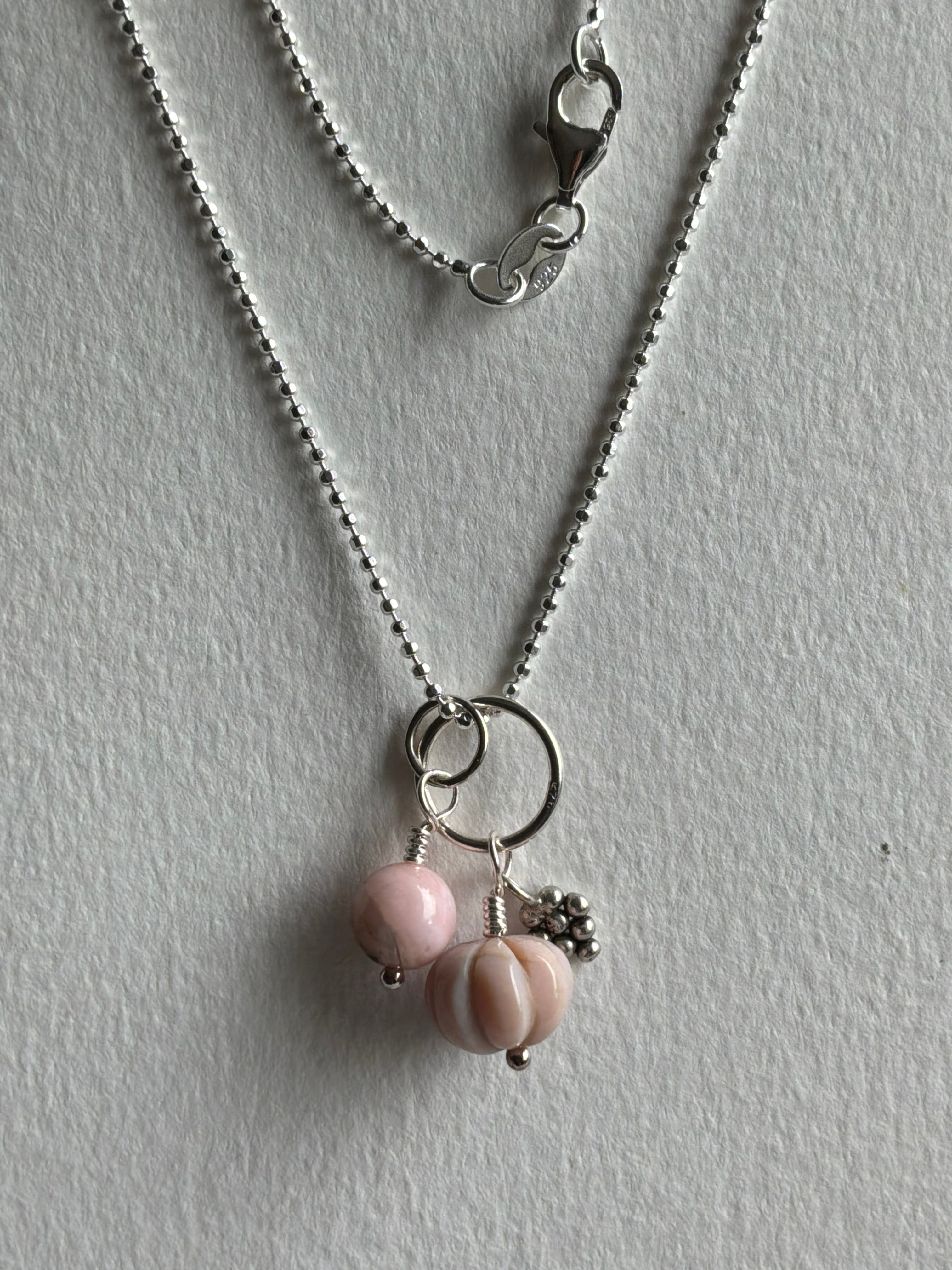 Sterling Sølv  Halskæde UNIKA med Pink Oregon Opaler vedhæng. Med sterlingsølv kæde 80 cm