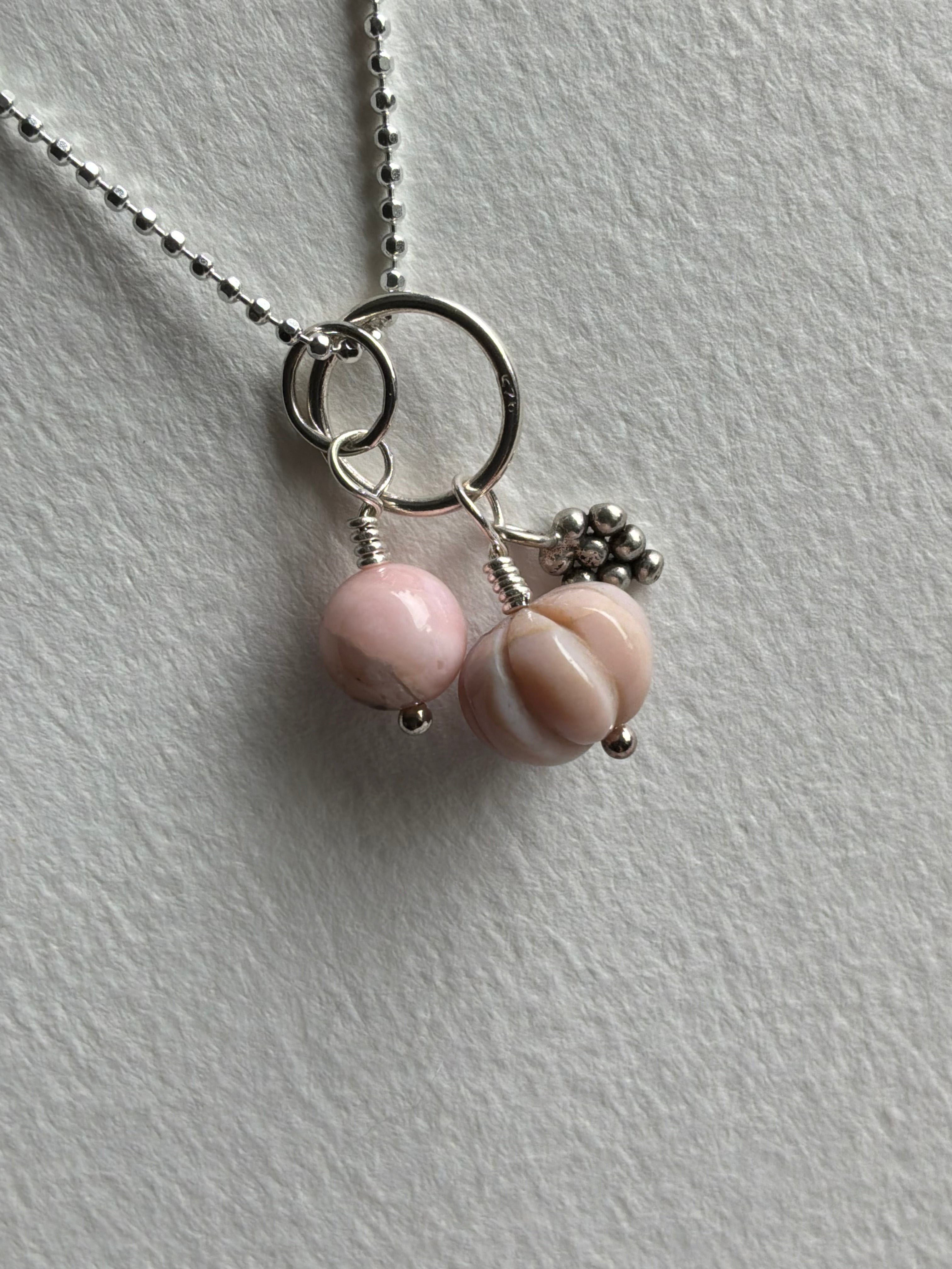 Sterling Sølv  Halskæde UNIKA med Pink Oregon Opaler vedhæng. Med sterlingsølv kæde 80 cm