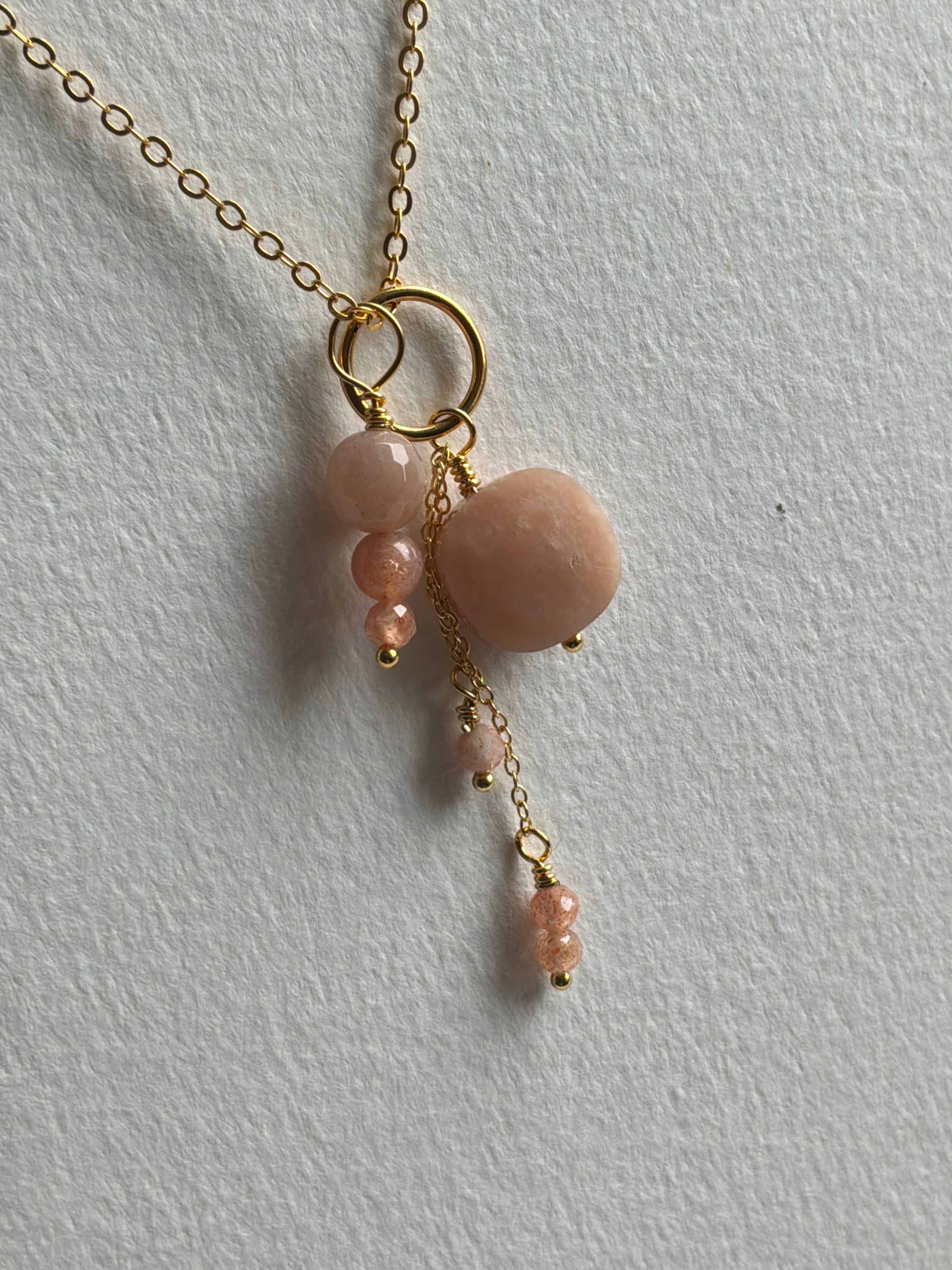 Sterling Sølv Forgyldt Halskæde UNIKA med Solsten vedhæng. Med sterlingsølv forgyldt kæde 80 cm