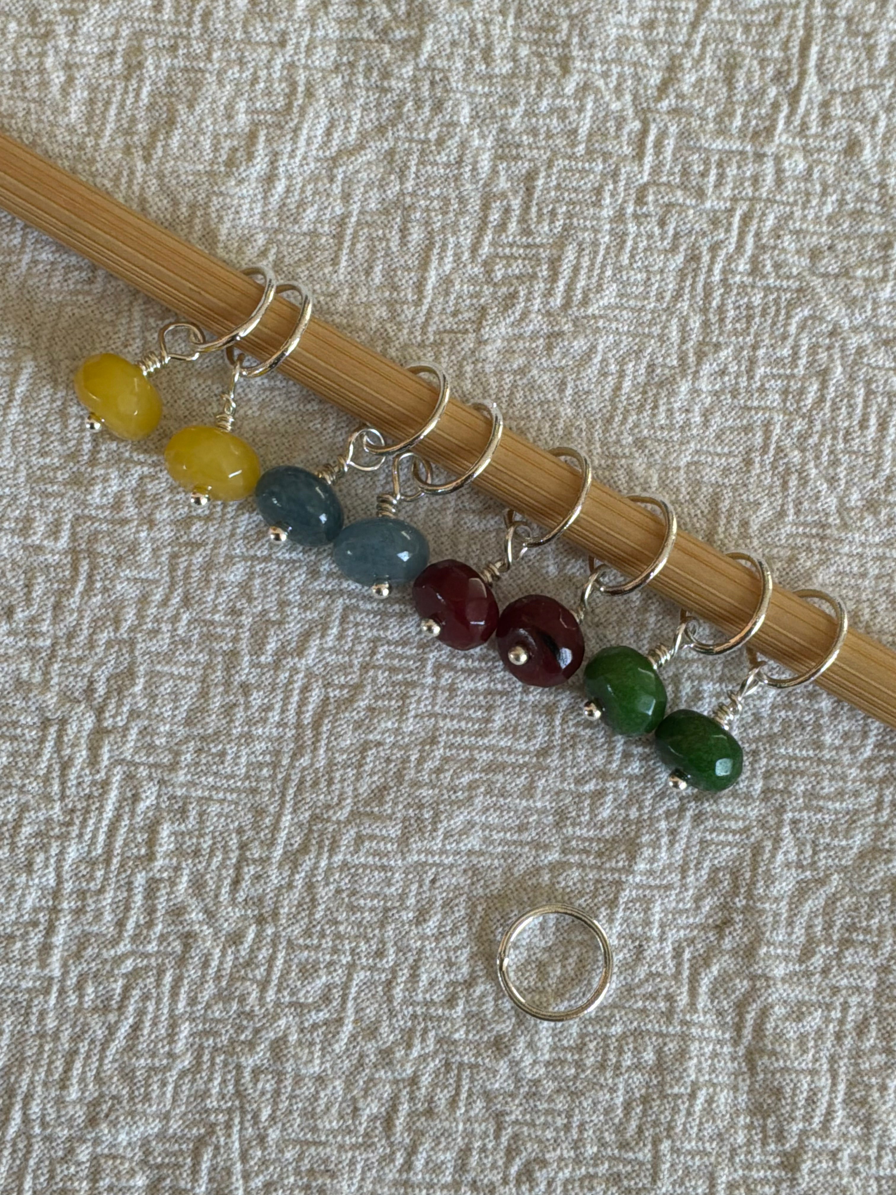 Raglan Markør sæt Rondeller 2. forsølvet/forgyldt - Med 9 markører - de 8 som på billedet, den 9. Vælger du selv - Du vælger ringestørrelse - Du vælger med holder 229.- / uden holder 199.-