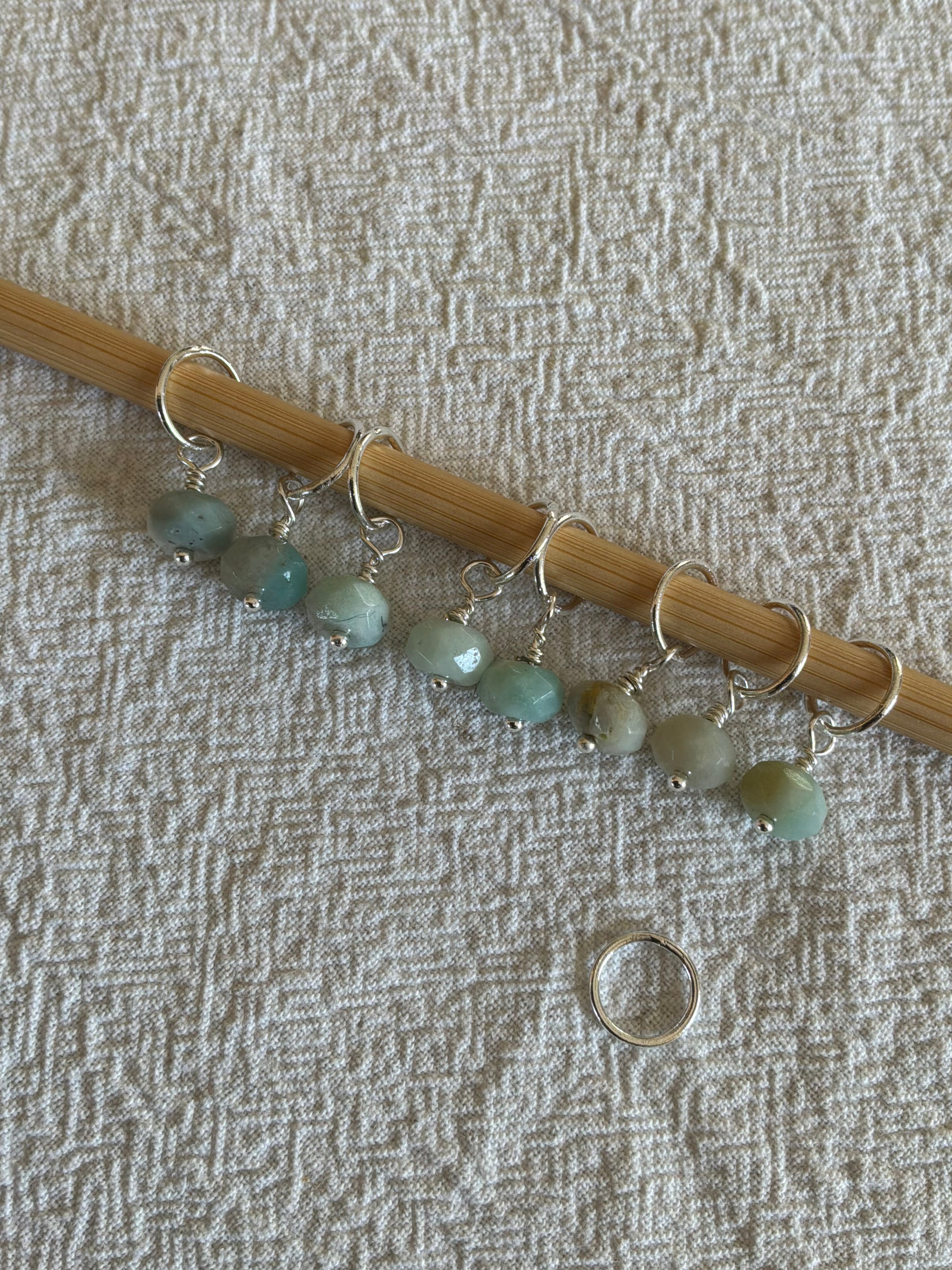 Raglan Markør sæt Rondeller 5. forsølvet/forgyldt - Med 9 markører - de 8 som på billedet, den 9. Vælger du selv - Du vælger ringestørrelse - Du vælger med holder 229.- / uden holder 199.-