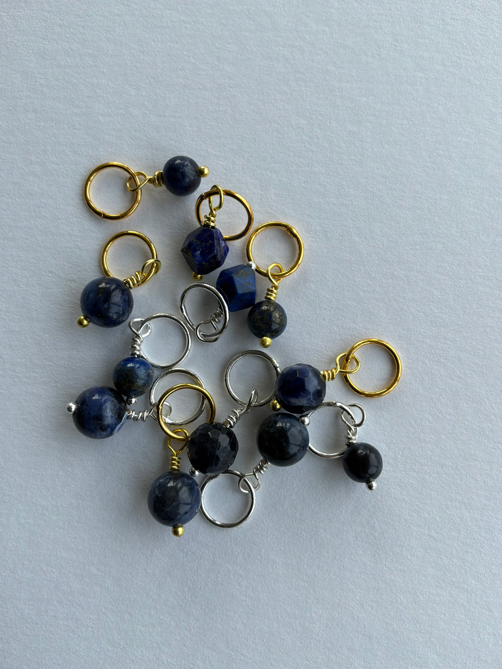 Maskemarkør sten - Sodalit og Lapis Lazuli blå mørk - Passer på op til 10mm strikkepinde (Kopi)