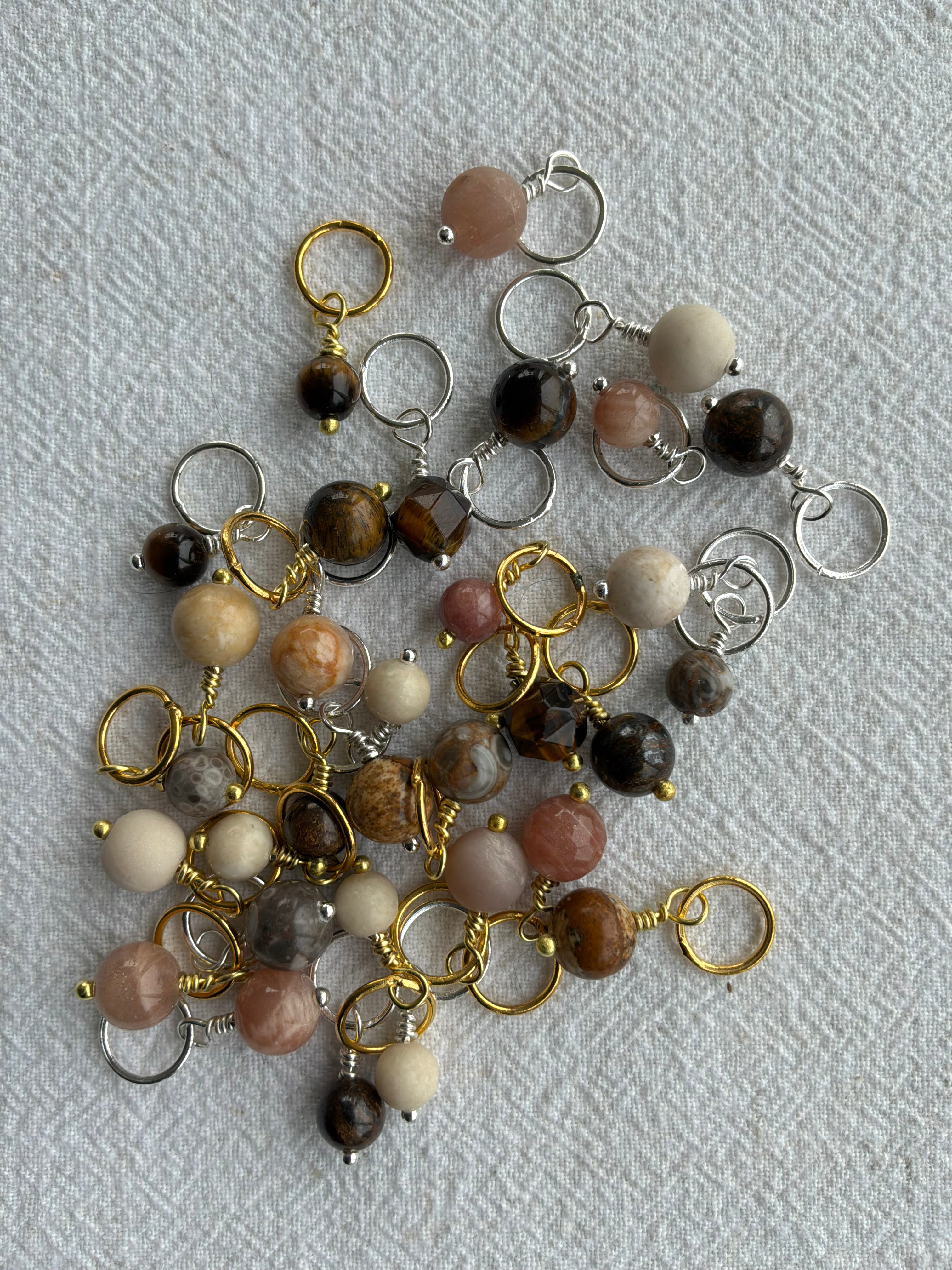 Maskemarkør sten - Solsten, Fossil, Medicinstone, Picture Jasper,Bronzit og Tigerøje -  Beige, Brune og Sandfarvede- Passer på op til 10mm strikkepinde
