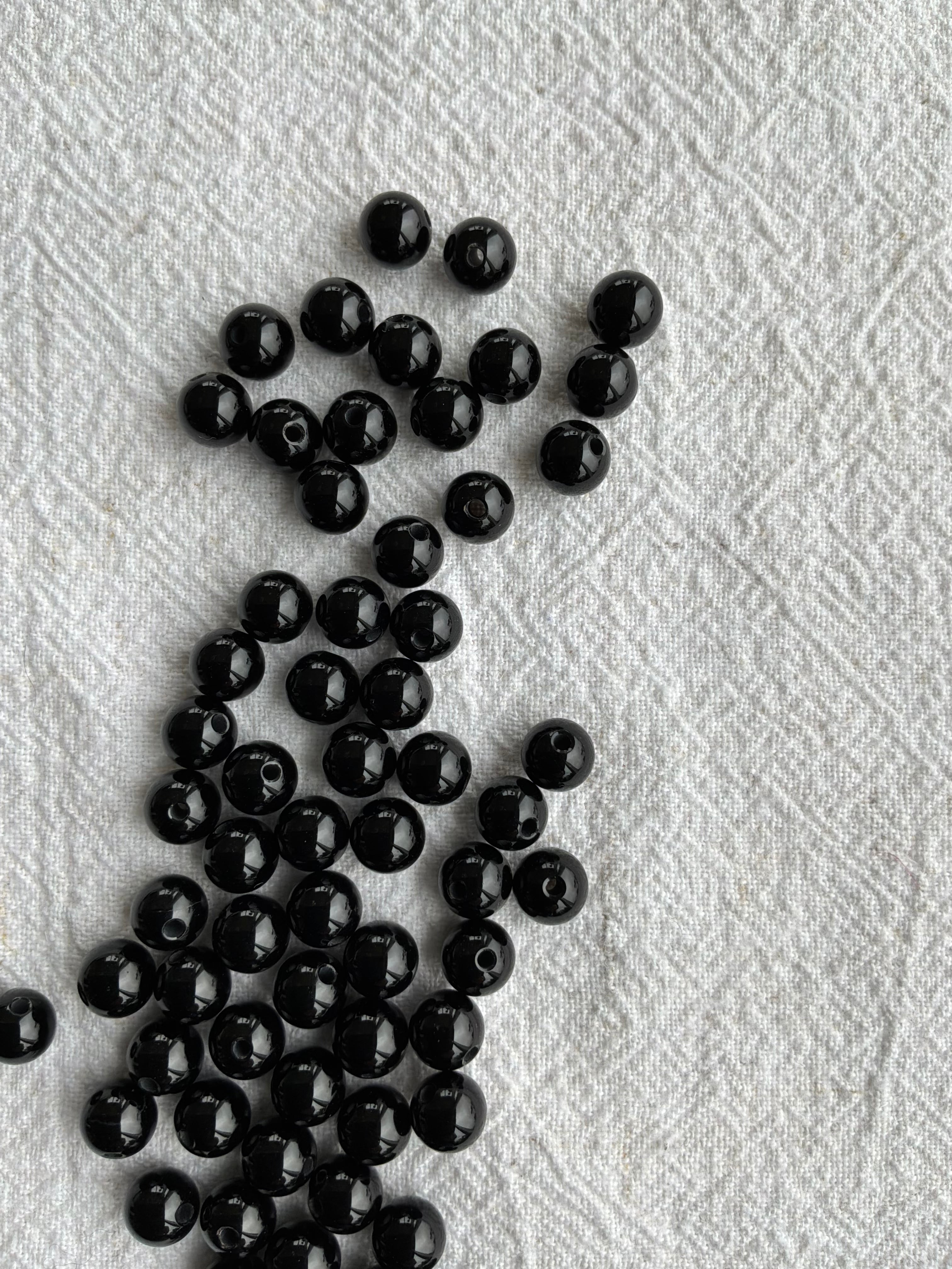 Maskemarkør sten - Onyx, Alabast, hvid agat, howlite hvid - Hvide og Sorte - Passer på op til 10mm strikkepinde