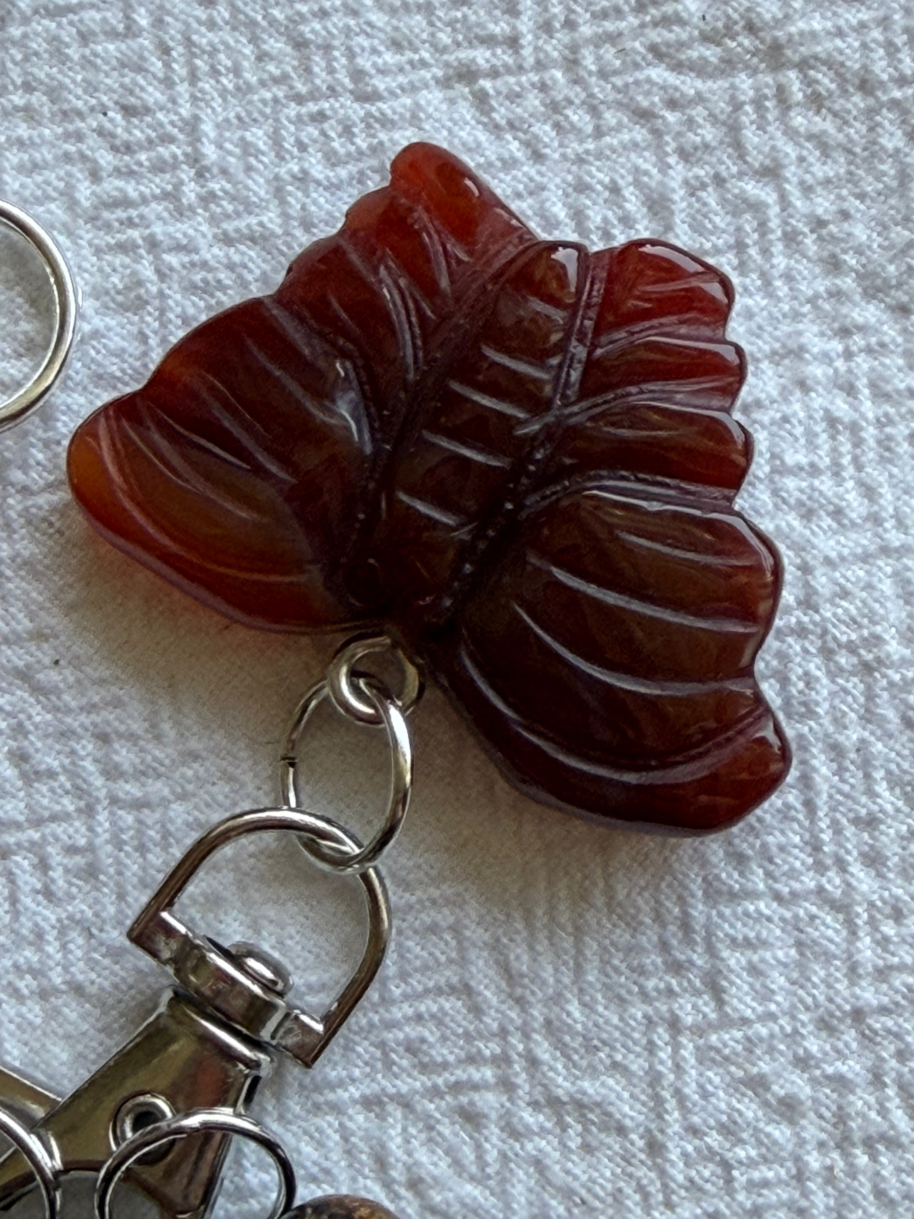Maskemarkør sæt Sommerfugl markørholder. Markører i carneol, Mookite, rød agat, Tigerøje og Bronzit. Forsølvet luksus med 11x7mm, 5x10mm og 5 åbenlukkelige markører