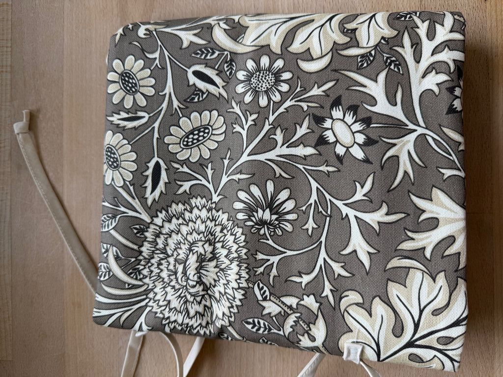 Strikke-Værktøjs-Etui 13 - beige/brun blomst