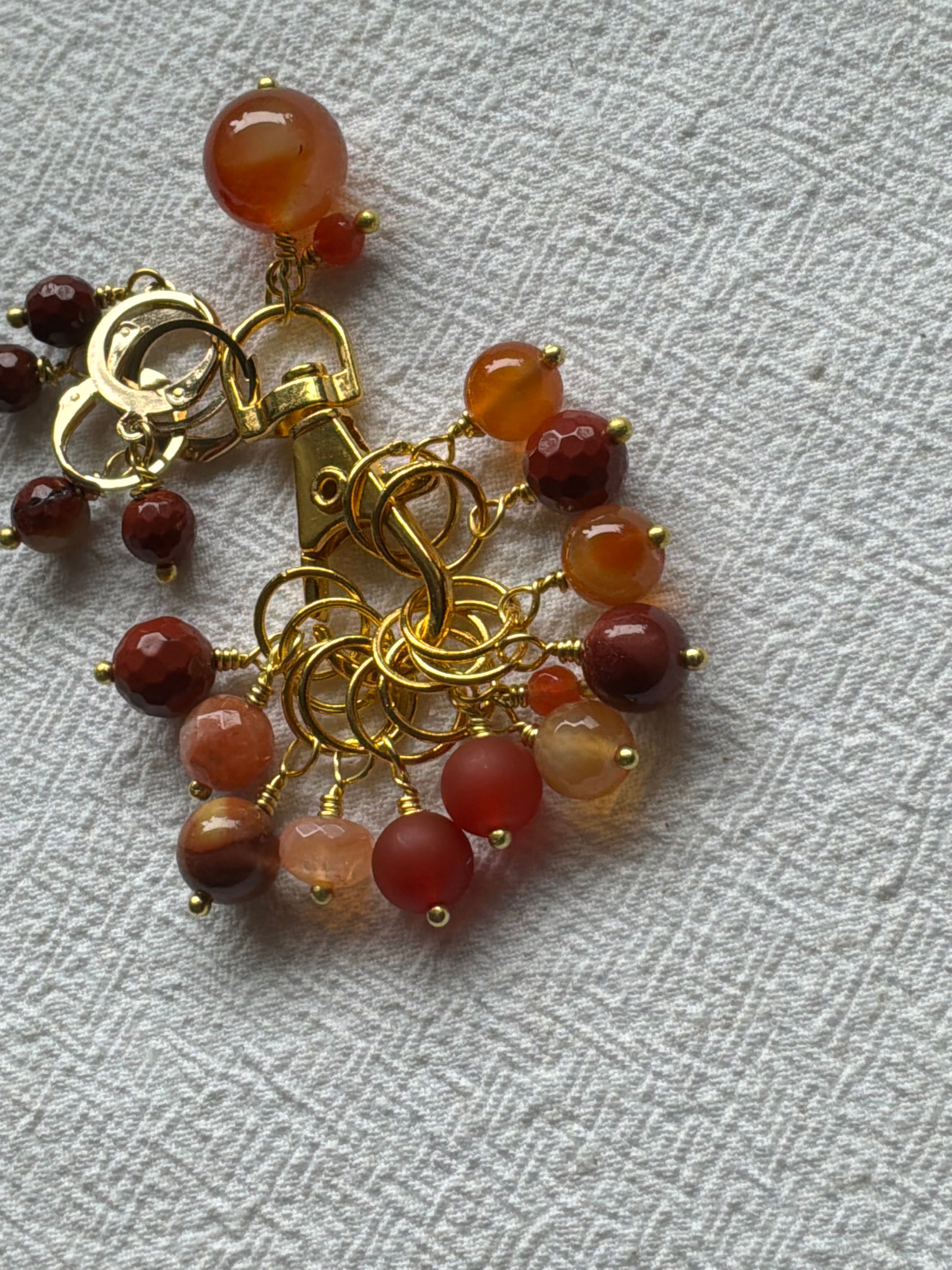 Maskemarkør sæt Carneol, Mookite og Agat. Forgyldte markører der passer på op til 7 mm og åbenlukkelige