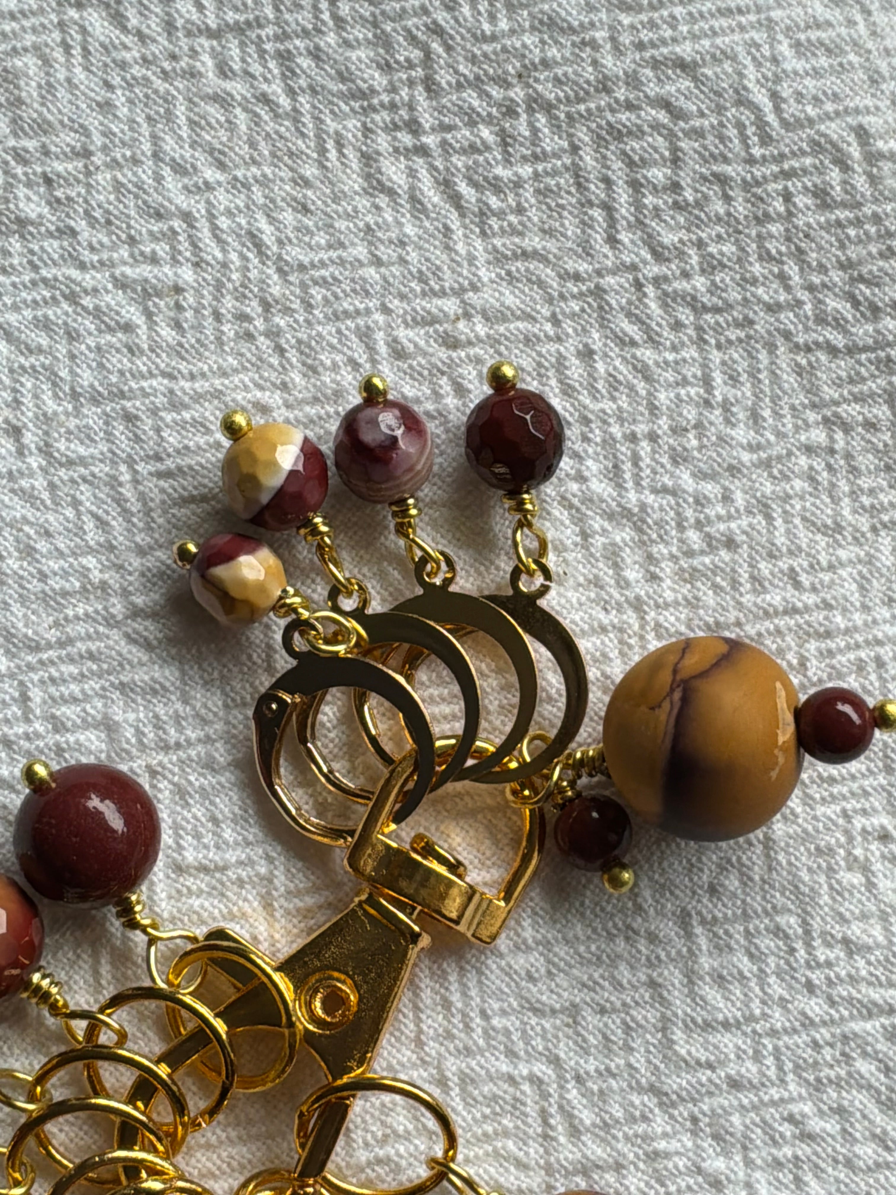 Maskemarkør sæt Mookite. Forgyldte markører der passer på op til 7 mm og åbenlukkelige