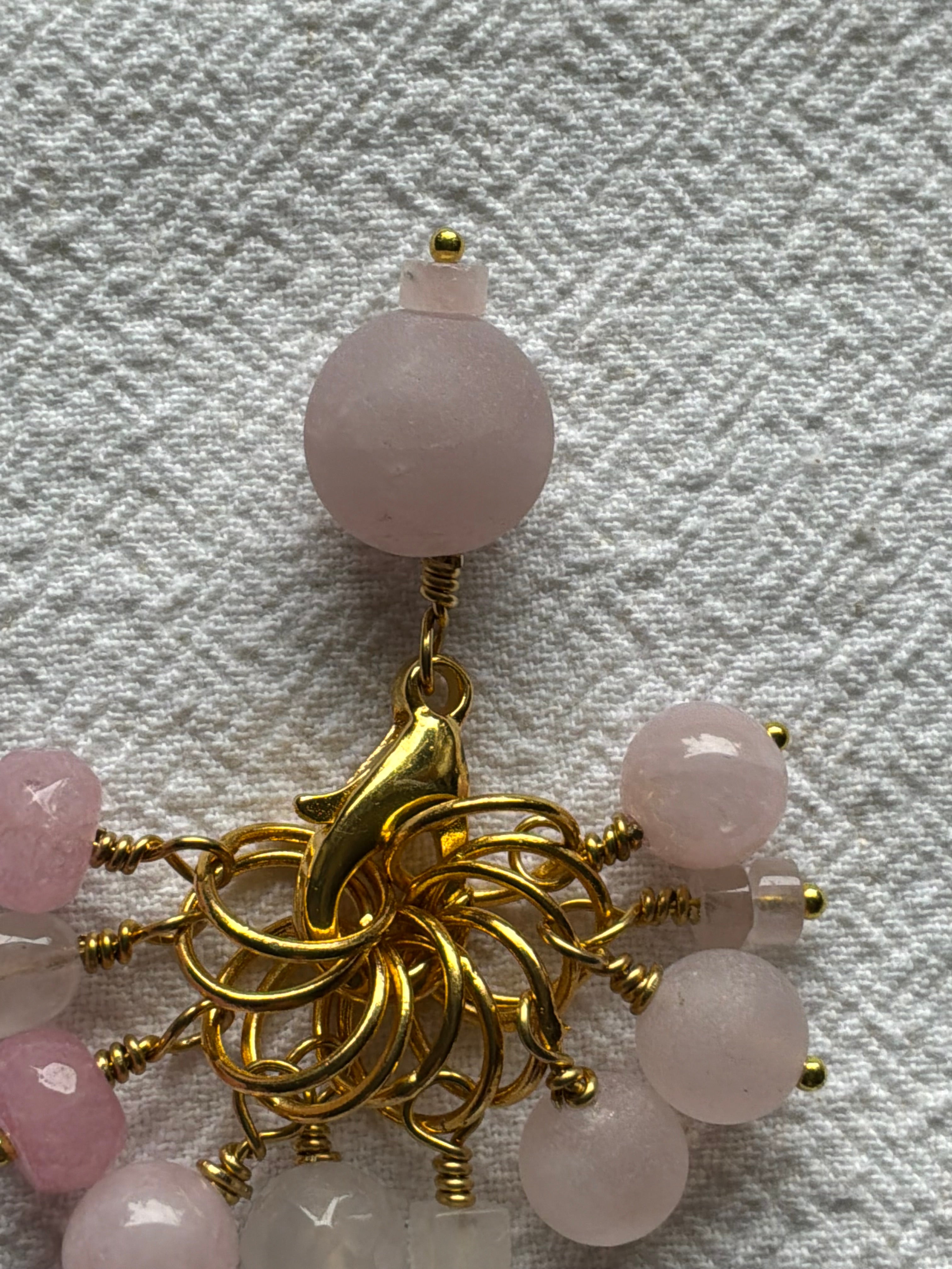 Maskemarkør sæt  Rosakvarts. Forgyldte markører der passer på op til 7 mm pinde