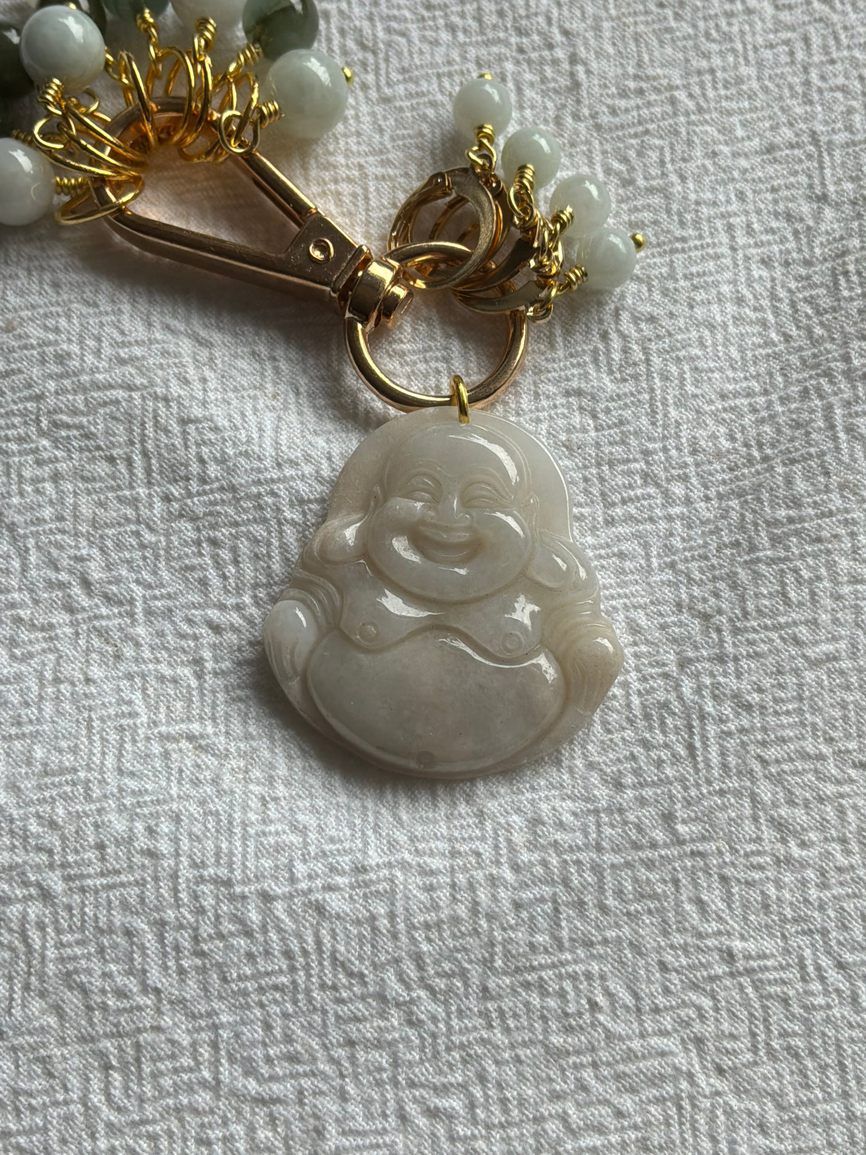 Maskemarkør sæt Jade grøn og gul. Med smiling Buddah vedhæng på markørholderen. Forgyldt op til 7 mm og åbenlukkelige