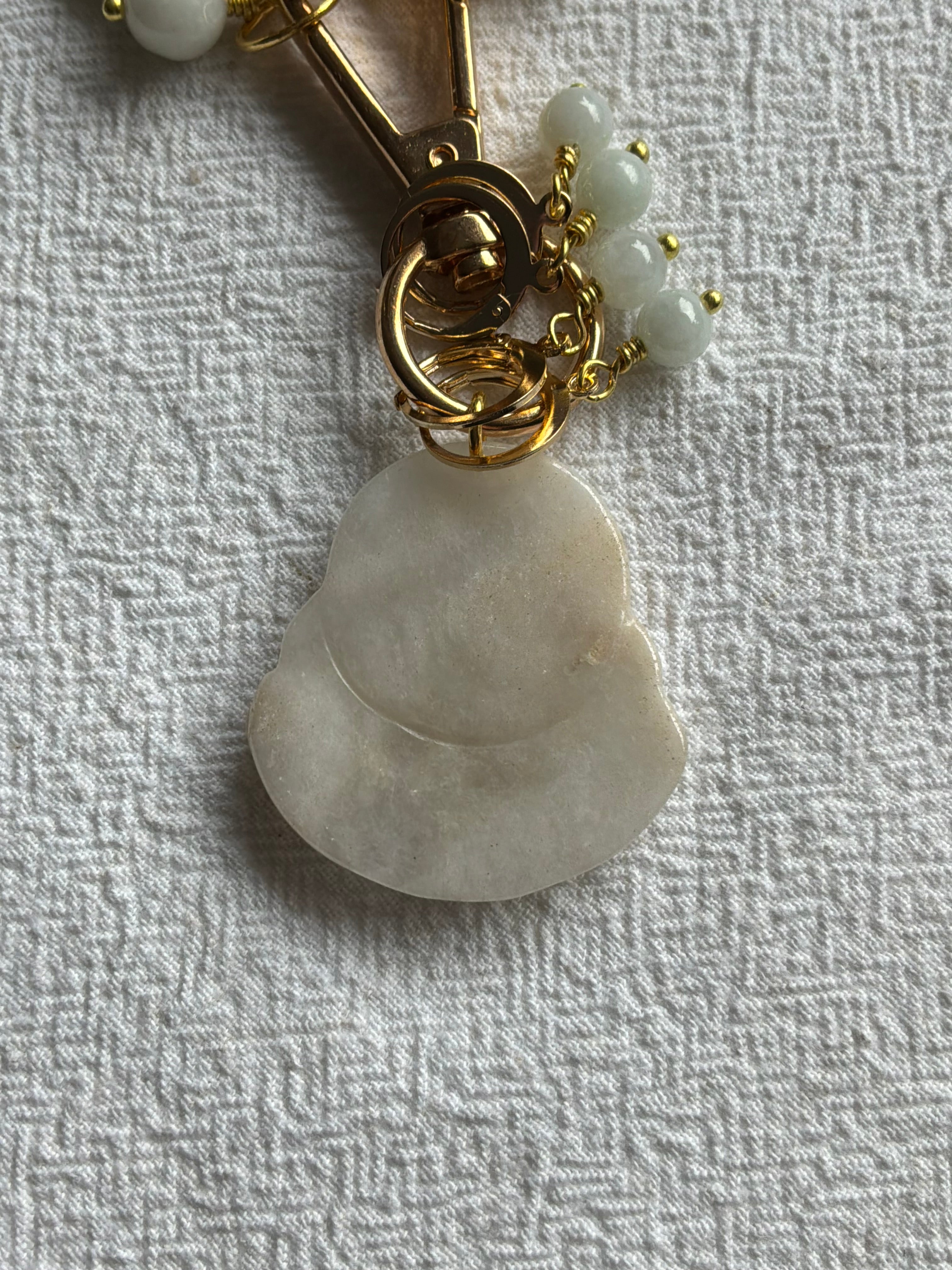 Maskemarkør sæt Jade grøn og gul. Med smiling Buddah vedhæng på markørholderen. Forgyldt op til 7 mm og åbenlukkelige