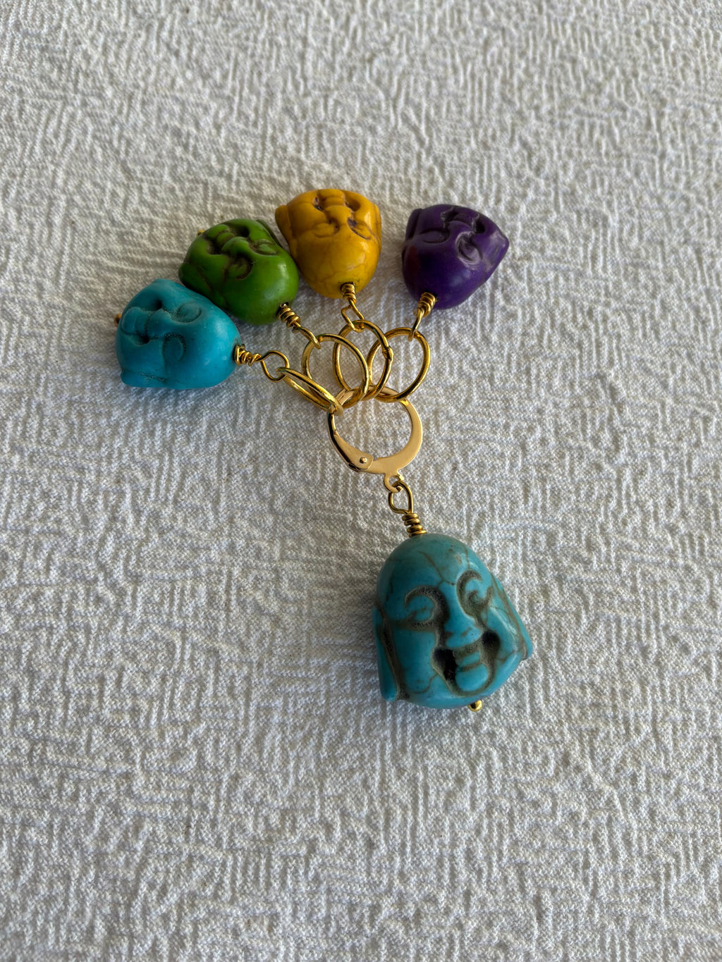 Maskemarkør sæt Buddah farvet Howlite forgyldt. Op til 7mm pinde