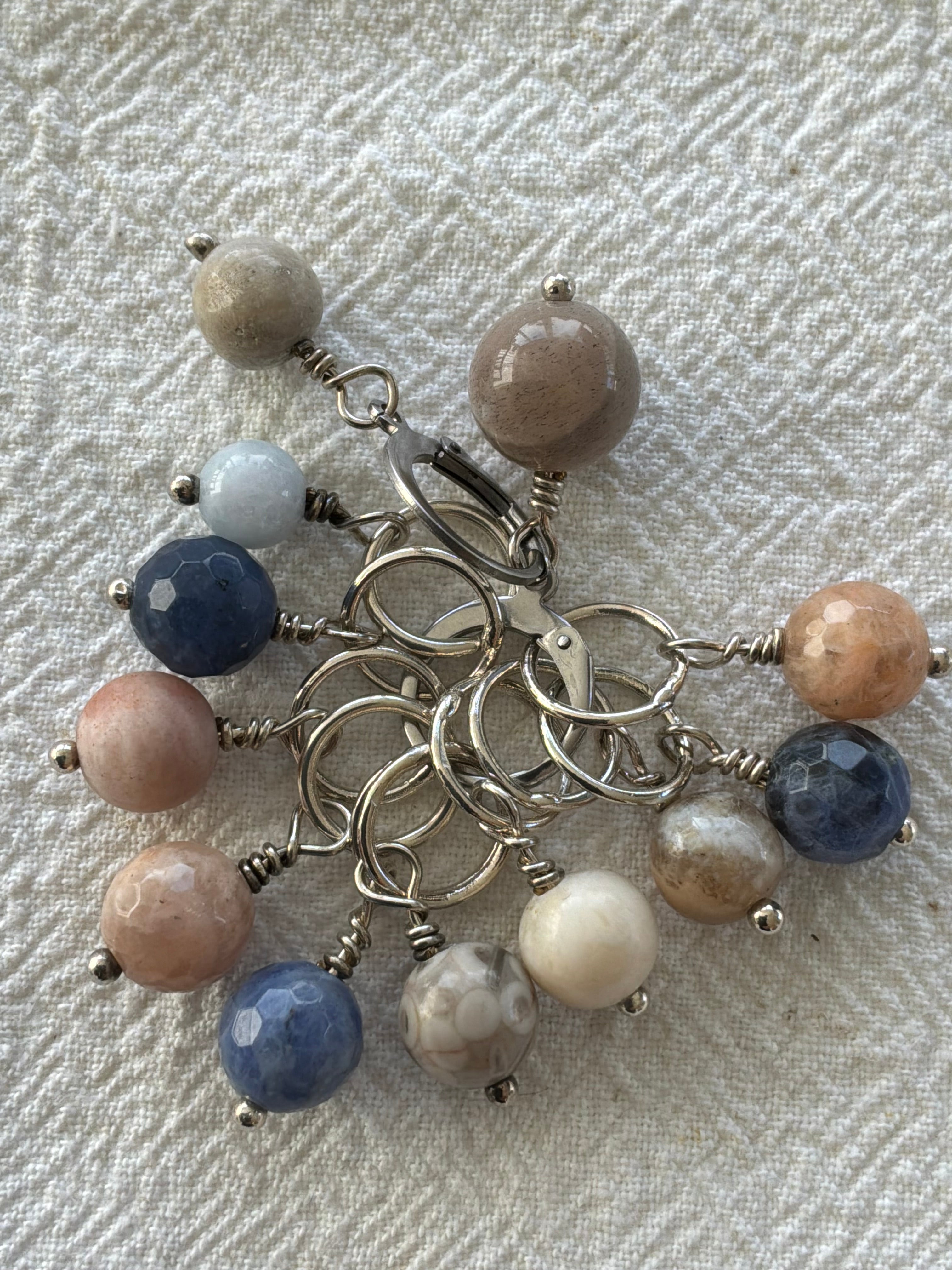 Maskemarkør sæt  Solsten, Sodalit, Akvamarin og fossil sten forsølvet. Op til 7 mm pinde