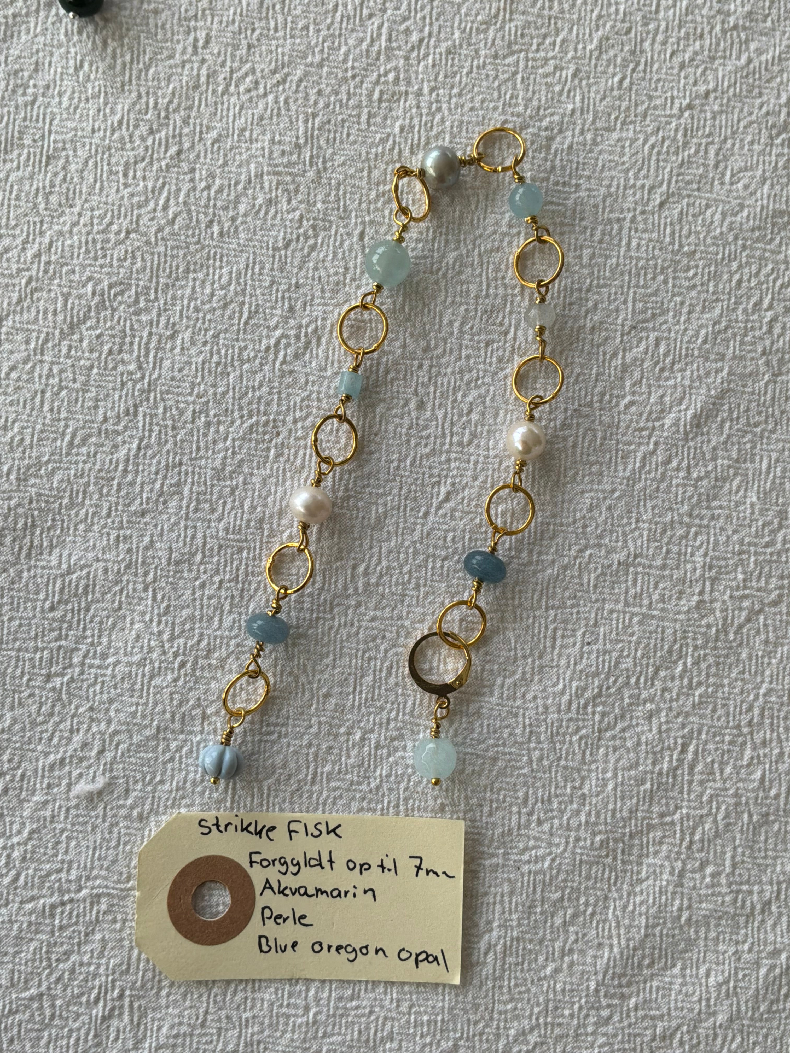Strikkefisk forgyldt 10 ringe passer på op til 7 mm. Akvamarin, Perle og Blue Oregon Opal (Kopi)