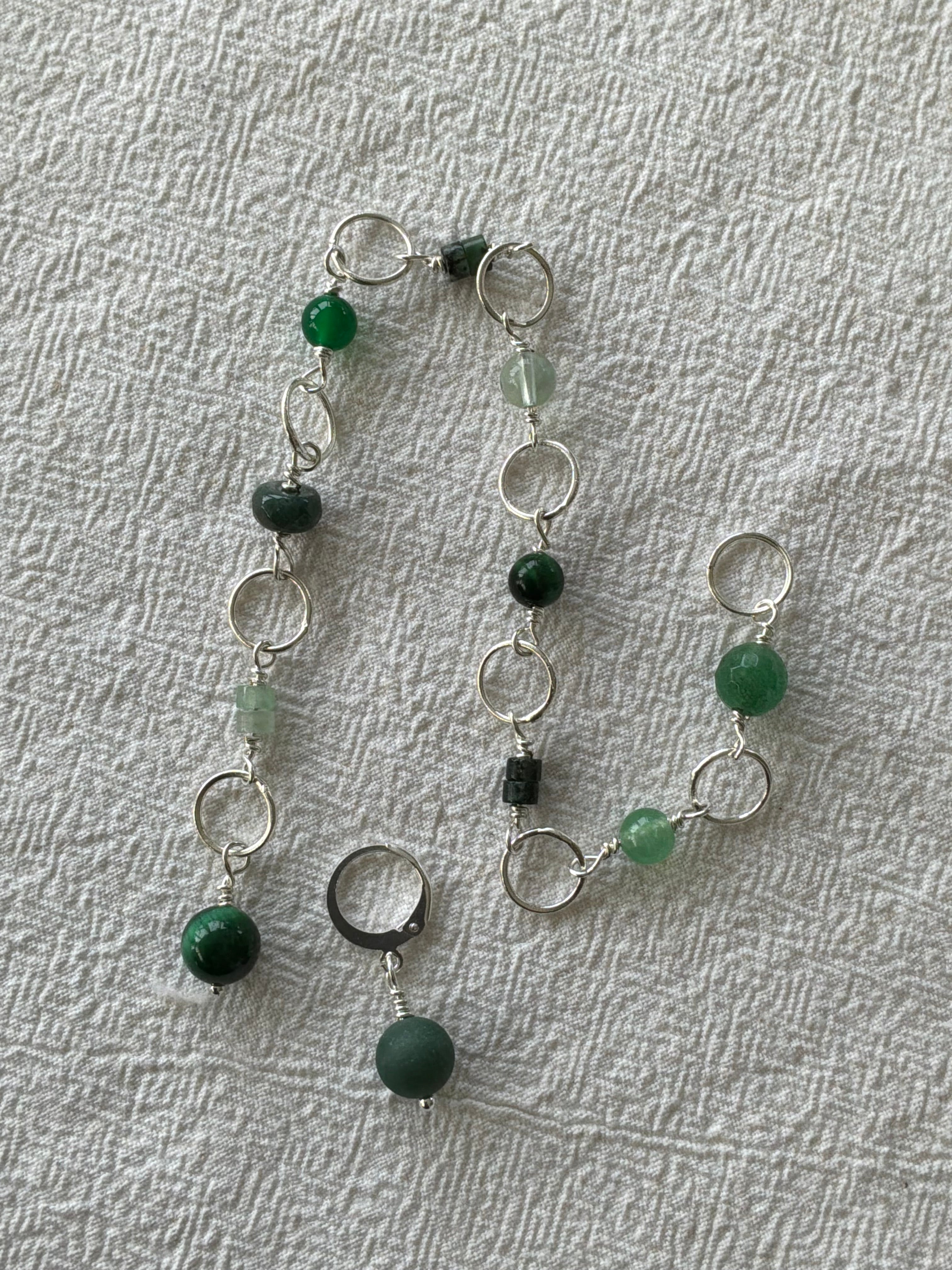 Strikkefisk forsølvet 10 ringe passer på op til 7mm. Aventurin, Tigerøje, Peridot og Agat