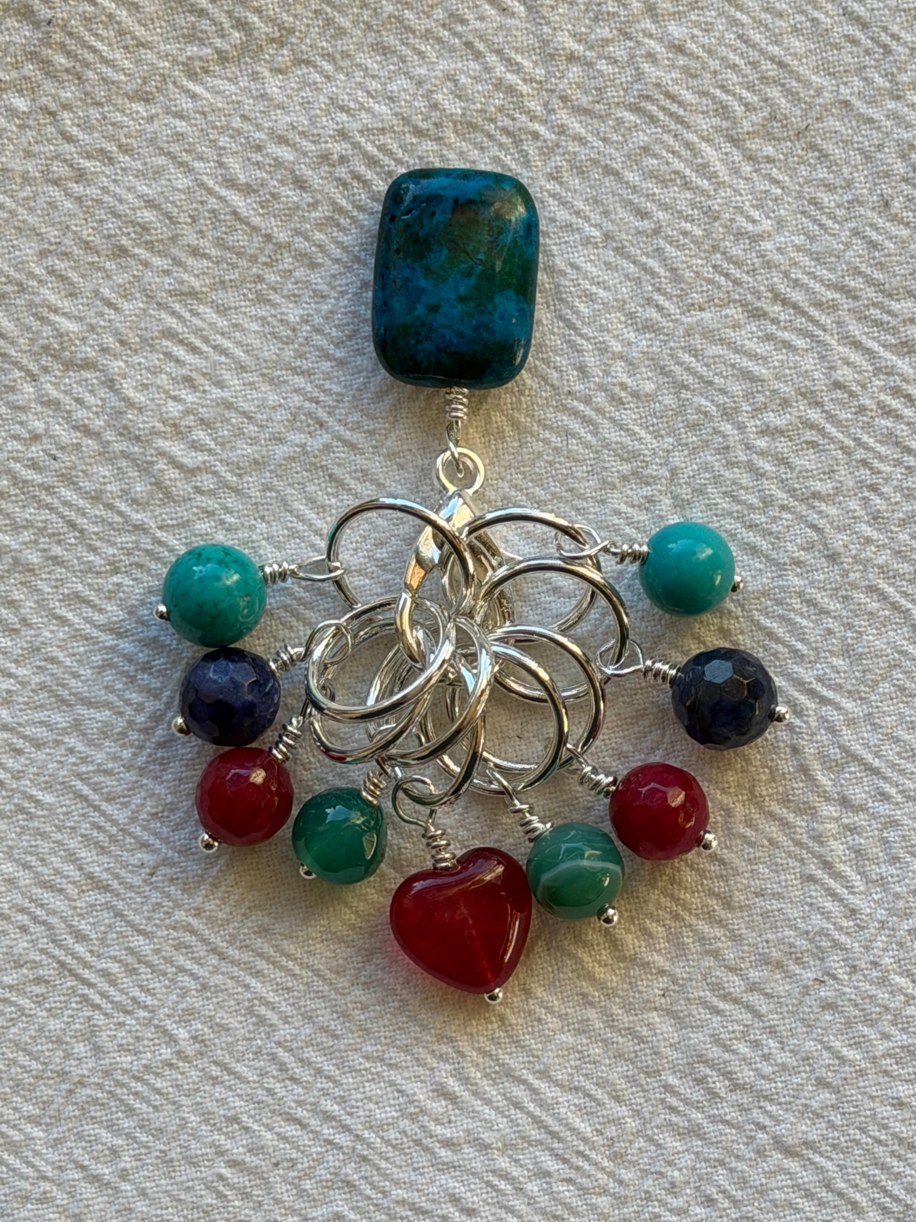 Maskemarkør sæt rødt hjerte, Turkis, Sodalit og Agat, forsølvet. Op til 10 mm